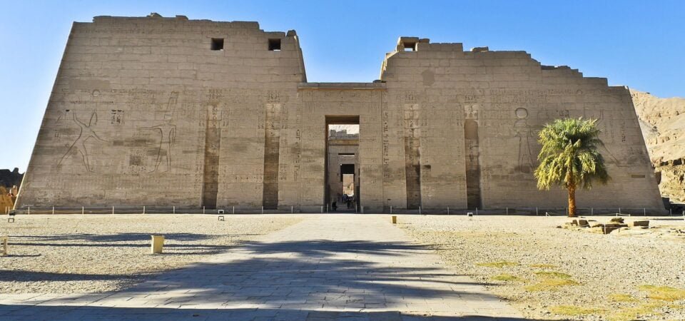 Temple of Ramesses III   Luxor  x