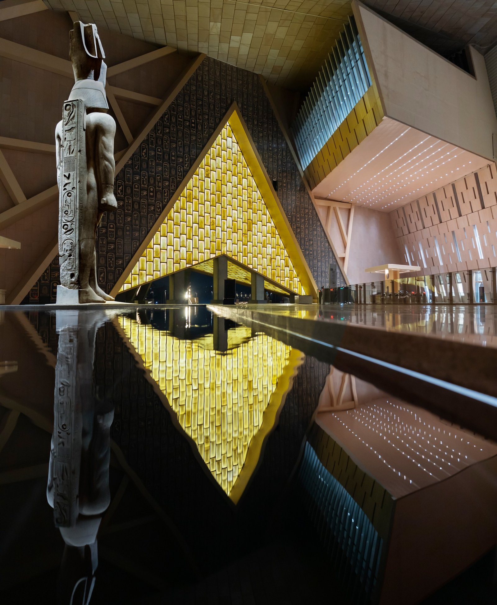 Ramsis II statue in the main hall of the Egyptian Grand Museum