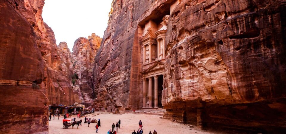 beauty rocks ancient architecture petra jordan ancient temple petra jordan x