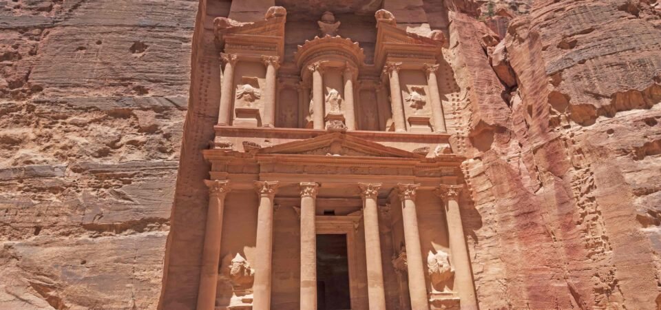the treasury in petra       utc x
