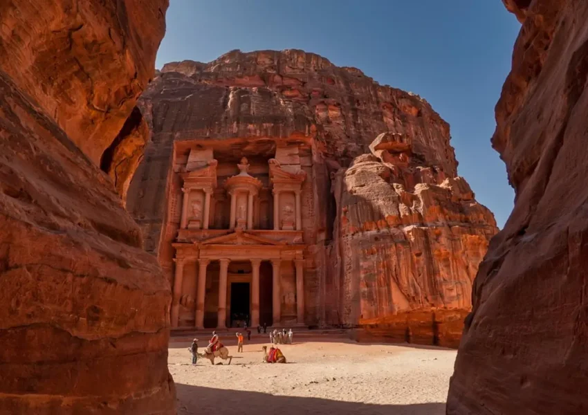 Private Tours Egypt and Jordan 2026–2027: Luxury Custom Nile, Petra & Dead Sea Experiences