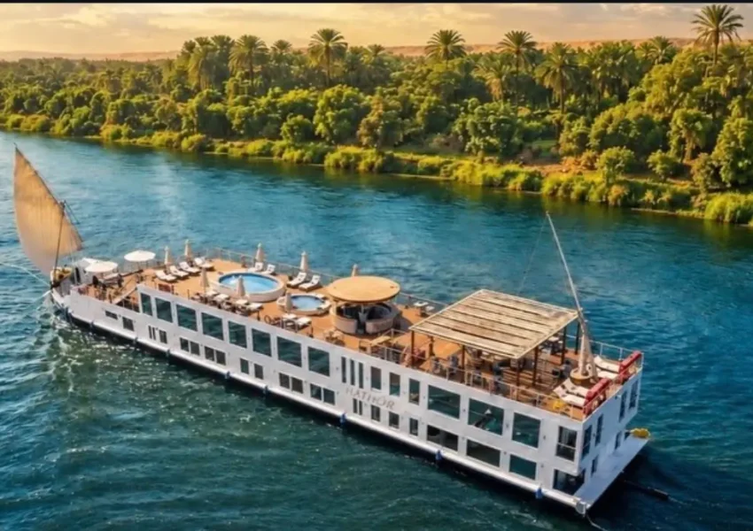 Why the Size of a Dahabiya Matters: The Difference Between True Nile Sailing and Larger Boats